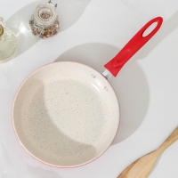 Сковорода &laquo;Селект&raquo;, d=20 см, пластиковая ручка, антипригарное покрытие, цвет красный