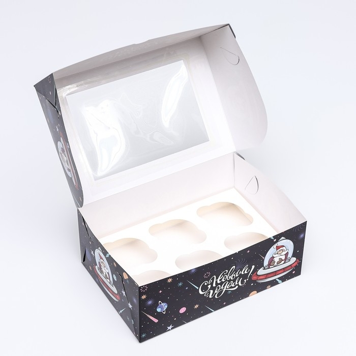 Коробка для 6 капкейков с окном подарочная новогодняя упаковка, "Космический Дед Мороз&raquo;, 25 х 17 х 10 см.