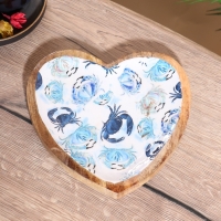 Блюдо в форме сердца &laquo;Крабы&raquo;, дерево манго, 20.5&times;20&times;2.3 см