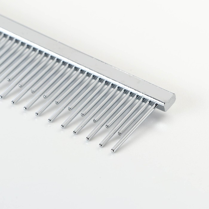 Расчёска "Лапки" с зубьями разной длины, 20,5 х 3 см, оранжевая