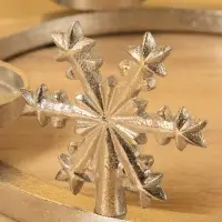 Подсвечник "Рождественский венок со снежинками" алюминий 32,5х32,5х11 см