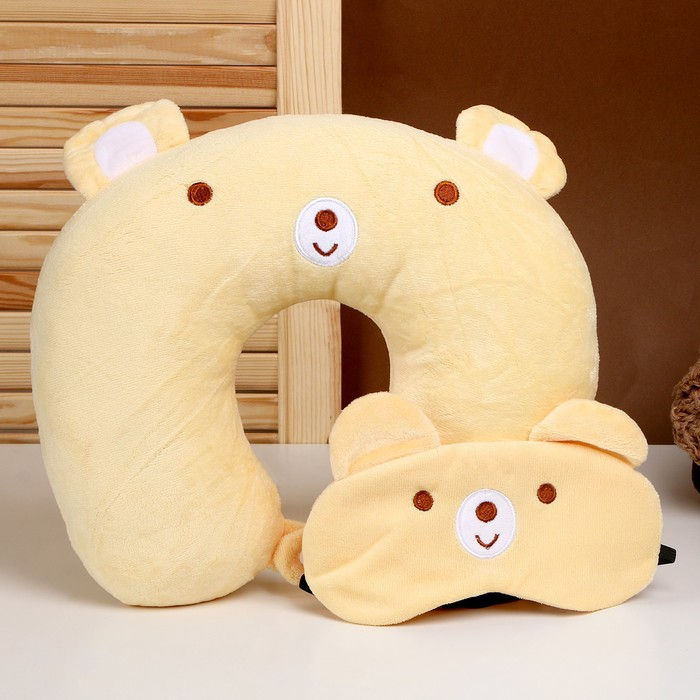 Подголовник &laquo;Мишка&raquo; с маской для сна