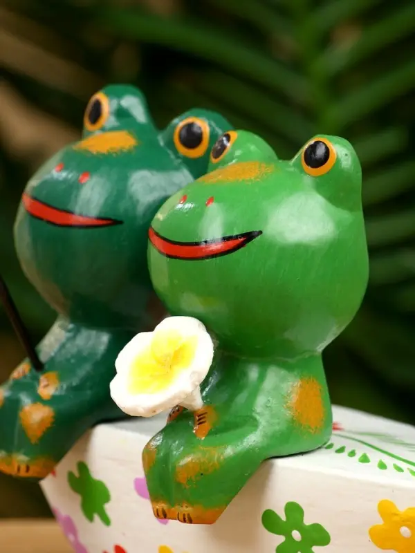 Сувенир "Лягушата рыбаки" дерево 14х8,5х10 см