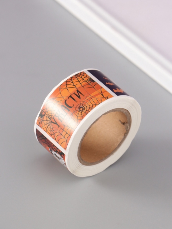 Наклейка бумага "Хэллоуин" 3х5 см 200 шт в рулоне