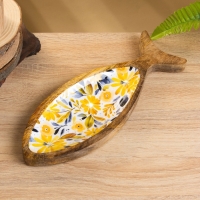 Блюдо в форме рыбки "Желтые и синие цветы" дерево манго 32х11,5х2 см