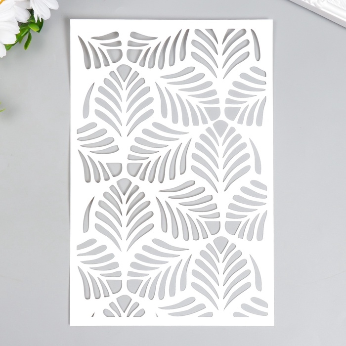 Пластиковый трафарет для творчества &laquo;Листочки&raquo;, шаблон, 24&times;16 см