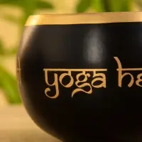 Свеча в чаше Yoga heal the soul чёрная, соевый воск 200 гр 8,5х7 см