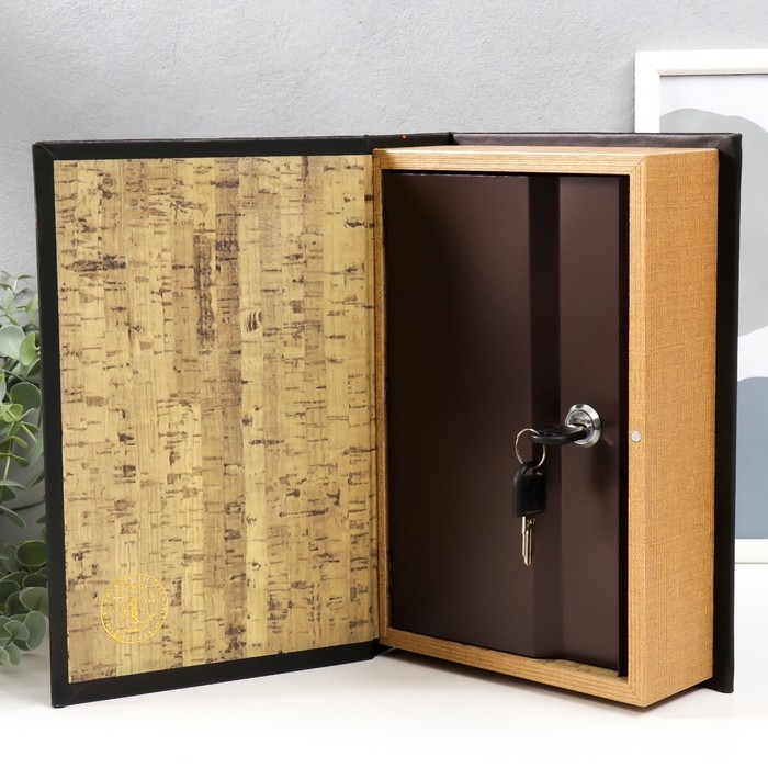 Сейф-книга дерево кожзам "Город в ночных огнях. Золото" 27х18х7 см