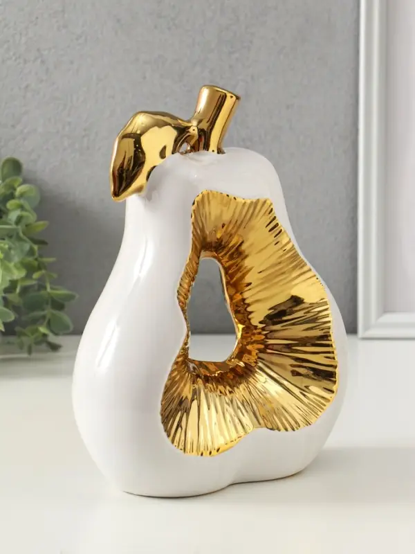 Сувенир керамика "Срез груши" белый с золотом 10х18х24,5 см