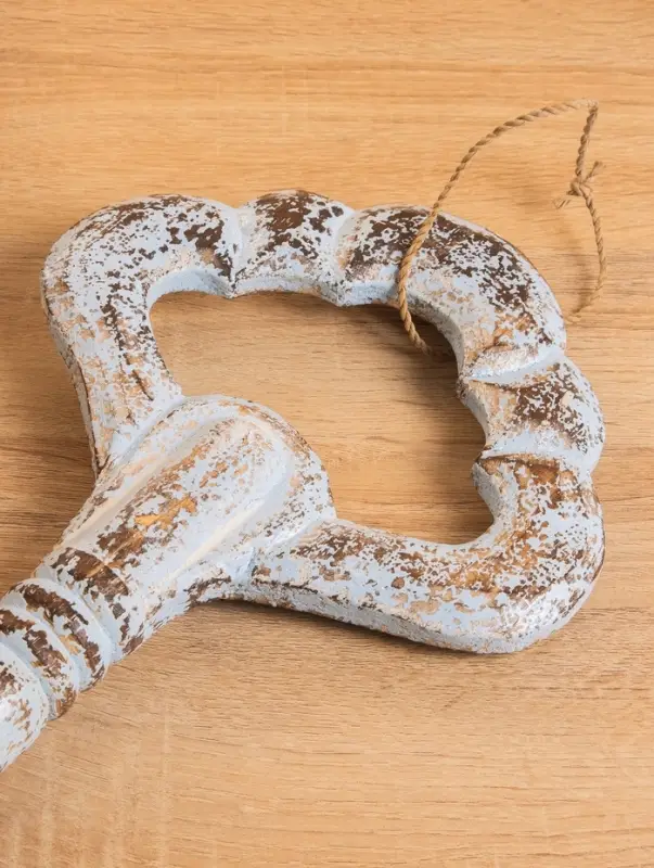 Сувенир &laquo;Ключ от счастья&raquo;, 4.5&times;21&times;50 +/- 3 см, дерево, голубой