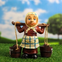 Садовая фигура "Бабушка с ведрами" 20х7х19см