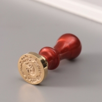 Печать для сургуча с пластиковой ручкой "Венок с буквой G" 2,5х2,5х6,3 см