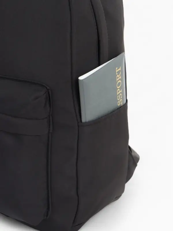 Рюкзак, 28*11*40, отд на молнии, 2 н/к на молнии, 2 б/к, черный