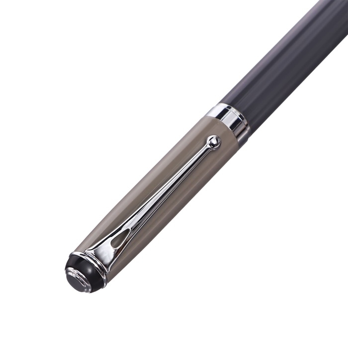 Ручка подарочная роллер в кожзам футляре Классика корпус серый/серебро