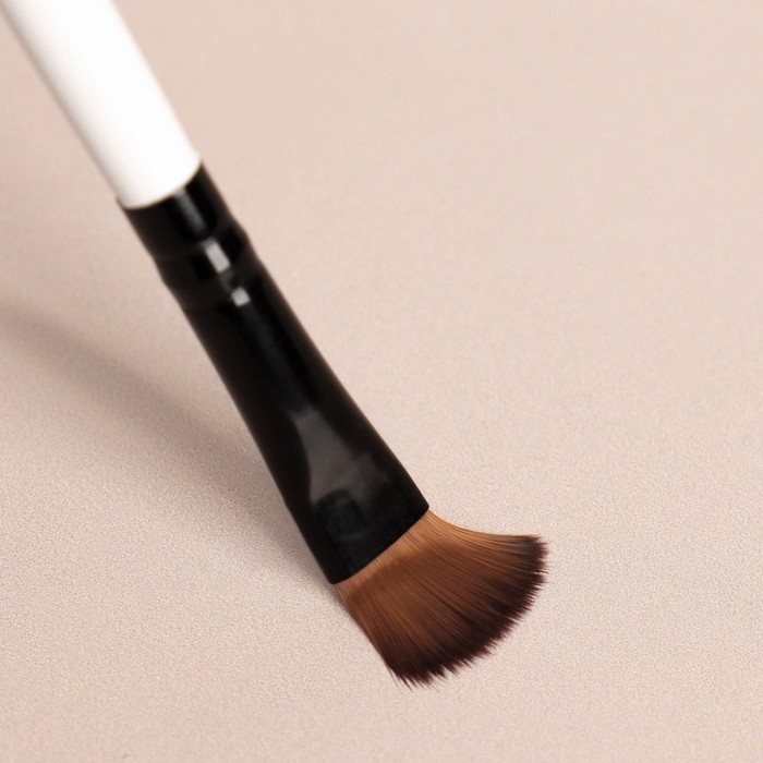 Набор кистей для макияжа, 3 предмета, цвет белый/чёрный