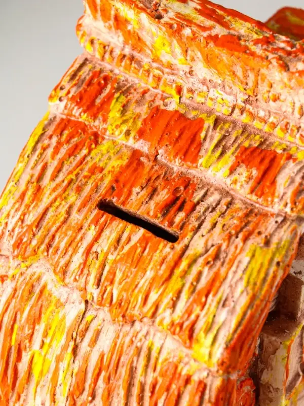 Копилка "Избушка на курьих ножках" 20х14,5х10 см