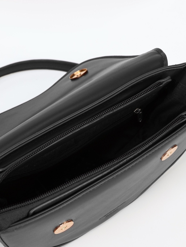 Сумка женская мессенджер на молнии, цвет чёрный