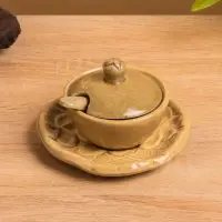 Соусник с крышкой на подставке "Флора" керамика, цв. бежевый, 11х11х7 см
