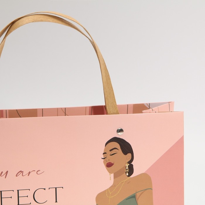 Пакет подарочный, упаковка, &laquo;Ты идеальна&raquo;, 30 х 20 х 10 см