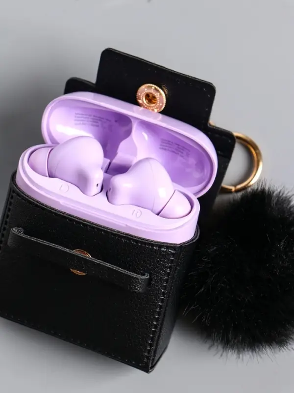 Брелок кожзам с карабином, с пушистиком "Сумочка" чёрный 5,8х2,4х5 см