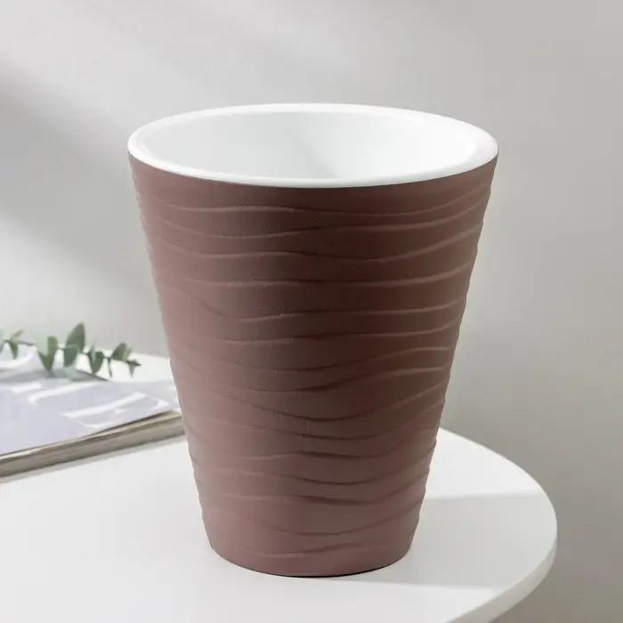 Кашпо для цветов со вставкой &laquo;Валенсия&raquo;, 2,8 л, цвет мокко