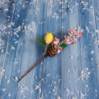 Декор "Зимние грезы" красные желтая ягодки, 15 см