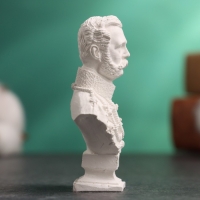 Бюст "Император Александр II" белый, 4,5х2х6см