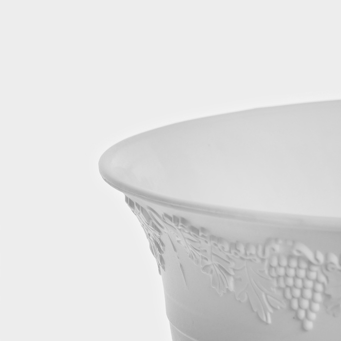 Кашпо уличное на ножке &laquo;Ангара&raquo;, 8 л, цвет белый