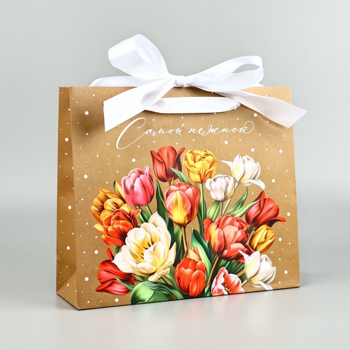 Пакет ламинированный с лентой &laquo;Самой нежной&raquo;, M 30 &times; 9 &times; 26 см