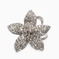 Кольцо для платка "Цветок Лилии", цвет белый в серебре