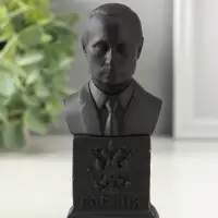 Бюст В.В.Путина, 18х12 см , графит