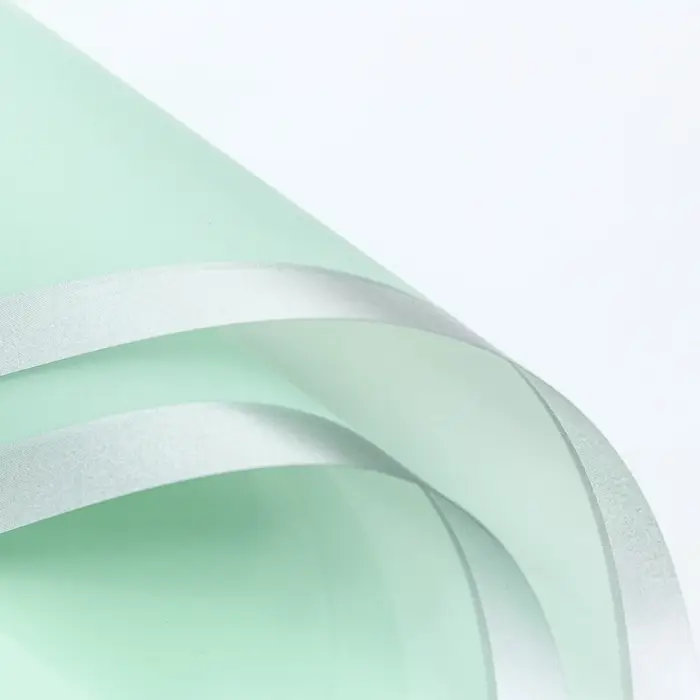 Пленка для цветов, &laquo;Серебряный кант&raquo;, зелёный пастельный, 57&times;57&plusmn;1 см