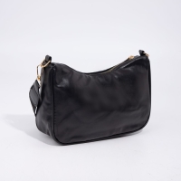 Сумка-багет на молнии, цвет чёрный