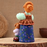 Ковровская игрушка "Барышня с детьми лето", керамика