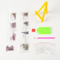 Алмазная вышивка &laquo;Единорог с цветами&raquo;, 10 &times; 15 см, с подставкой, с частичным заполнением