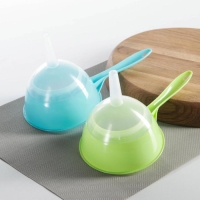 Воронка-сито пластиковая &laquo;Комбо&raquo;, 24,5&times;12&times;14,5 см, цвет МИКС