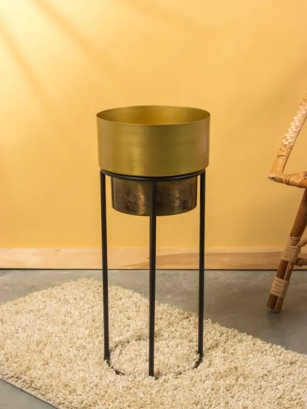 Кашпо на подставке &laquo;Золото Скифов&raquo;, 28&times;28&times;74 см, железо