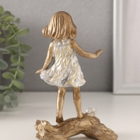 Сувенир полистоун "Малышка с улиткой на коряге" бронза с серебром 9,5х4,5х15 см