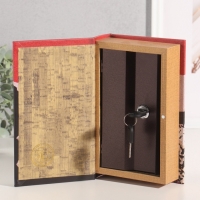 Сейф-книга дерево кожзам "Михаил Булгаков. Мастер и Маргарита" 21х13х5 см