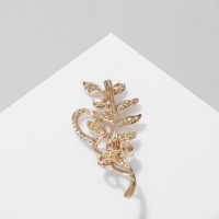 Брошь &laquo;Ветвь&raquo; с жемчужиной, цвет белый в золоте