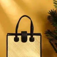 Сумка плетёная на застёжке из пандана 35х12х40 см, бежево-чёрный