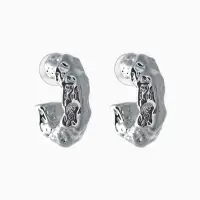 Серьги пластик &laquo;Мятые&raquo; кольца, цвет серебро