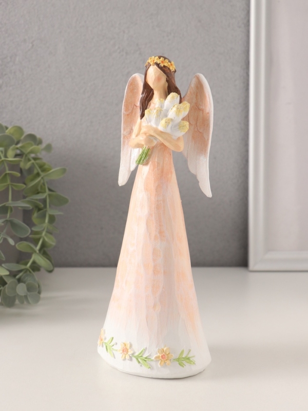 Сувенир полистоун "Девушка-ангел в персиковом платье с букетом тюльпанов" 8,5х6х21,5 см