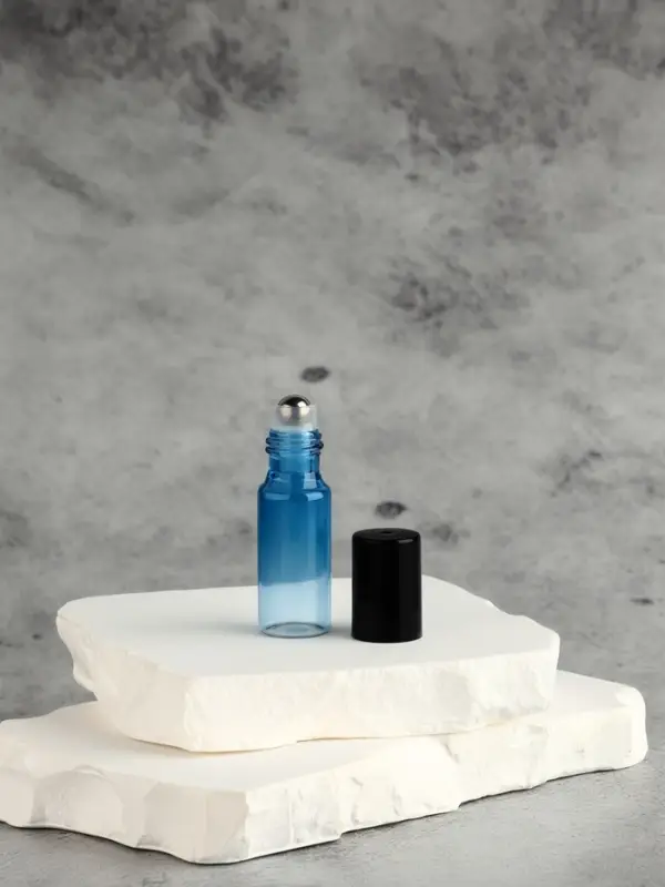 Флакон для парфюма &laquo;Уникальность&raquo;, с металлическим роликом, 5 мл, цвет МИКС