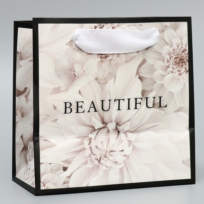 Пакет подарочный ламинированный квадратный, упаковка, &laquo;Красота внутри&raquo;, 14 х 14 х 9 см