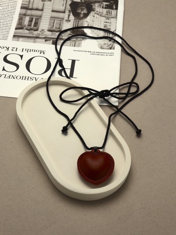 Портупея с кулоном &laquo;Сердечко&raquo; кожа, трансформер, коричневая, 150 см