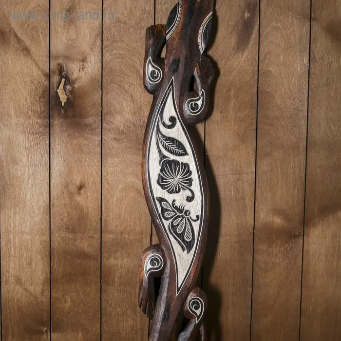 Панно настенное дерево "Геккон коричневый с бабочкой и цветком" 1,5х15х100 см