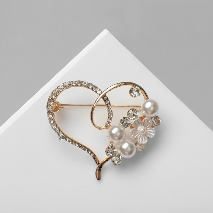 Брошь &laquo;Сердце&raquo; жемчужное, цвет белый в золоте