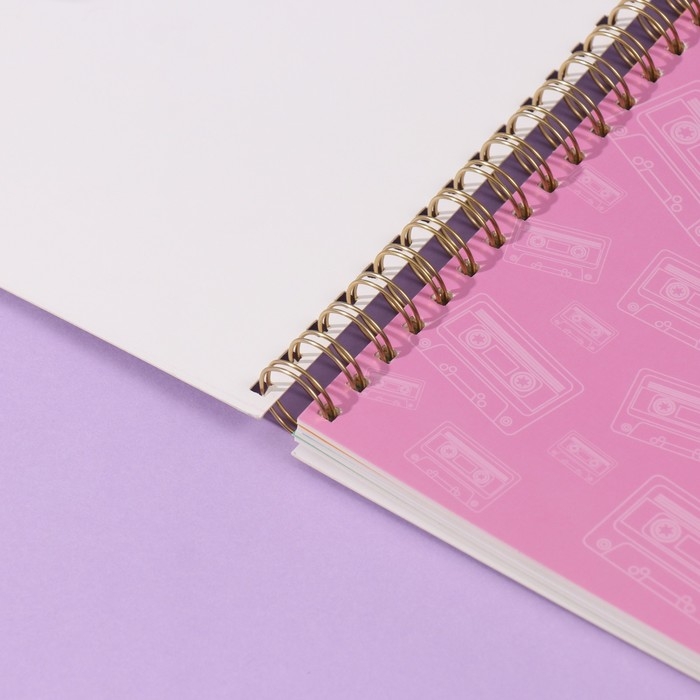 Фотоальбом на спирали 20 листов "Магнитофон" объёмный элемент + 4 вкладки 24х24 см