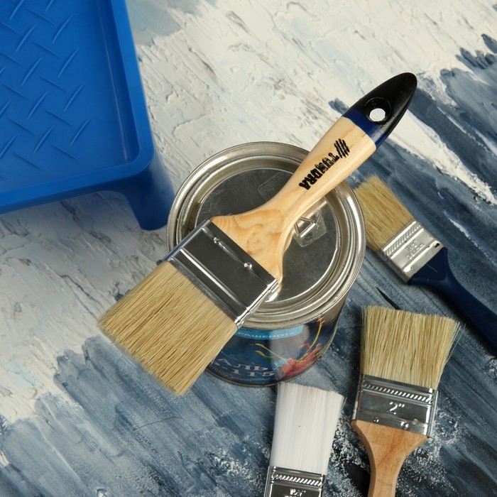 Кисть плоская ТУНДРА, натуральная щетина, деревянная ручка, 2", 50 мм